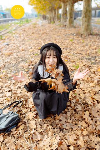 姐姐我要亲亲你PPT免费模板